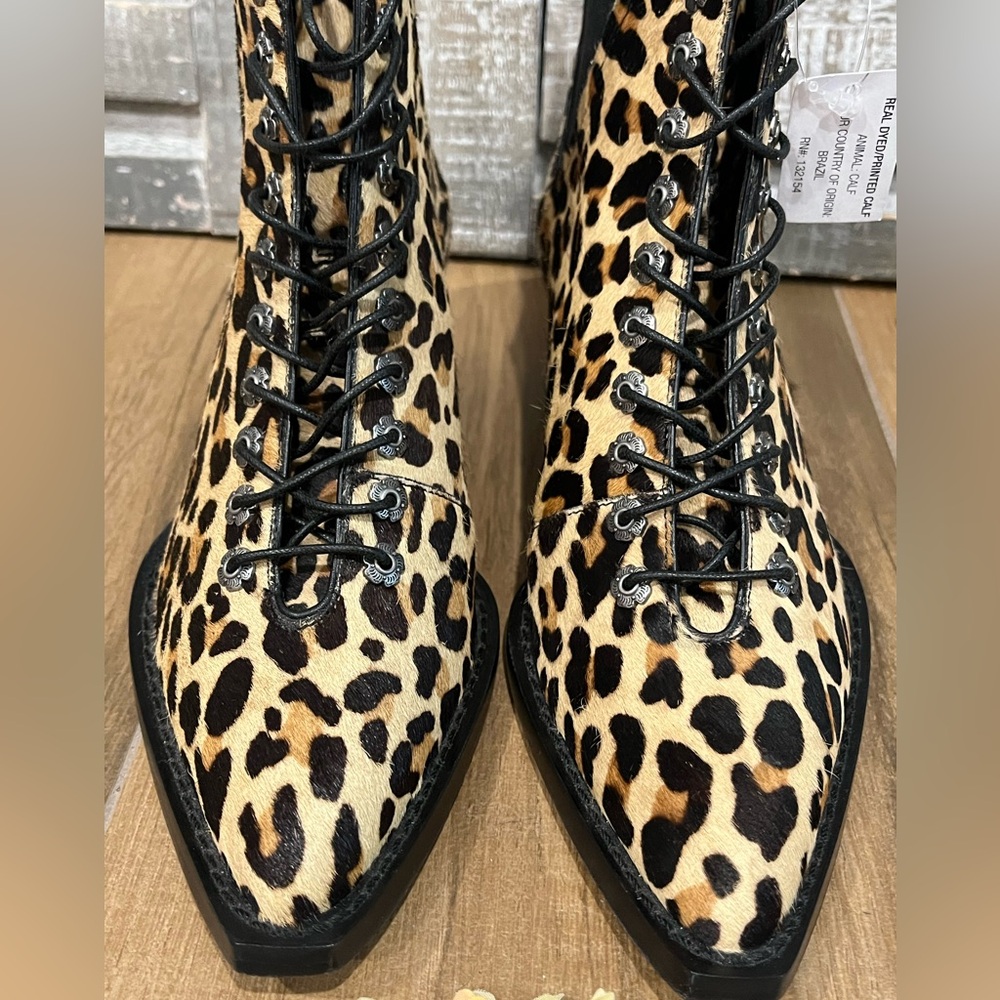 COACH Lace Up Leopard Print Bootie Size 5B New - Picture 4 of 14